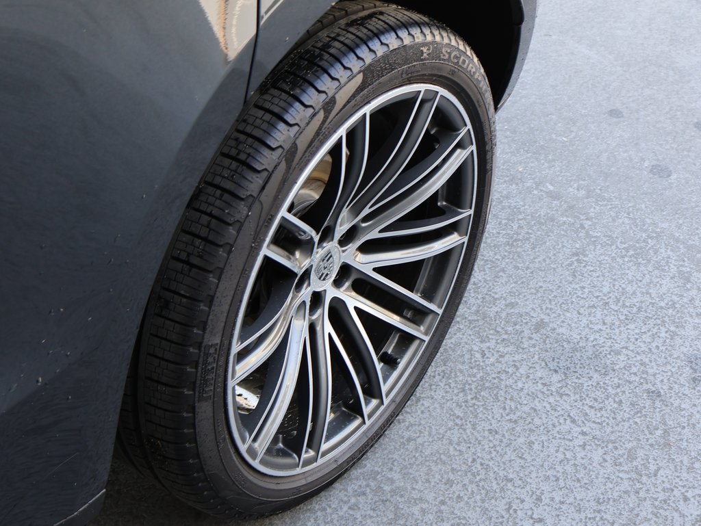 2024 Porsche Macan T photo 34