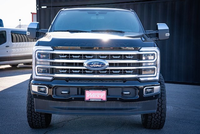 2024 Ford F-350 Platinum photo 3
