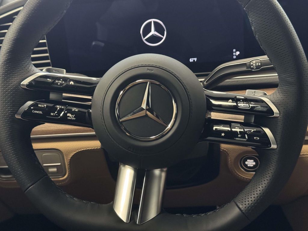 2026 Mercedes Benz GLS 450 4MATIC photo 10