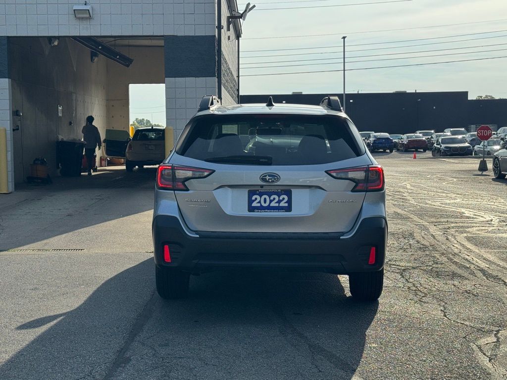 2022 Subaru Outback Premium photo 4