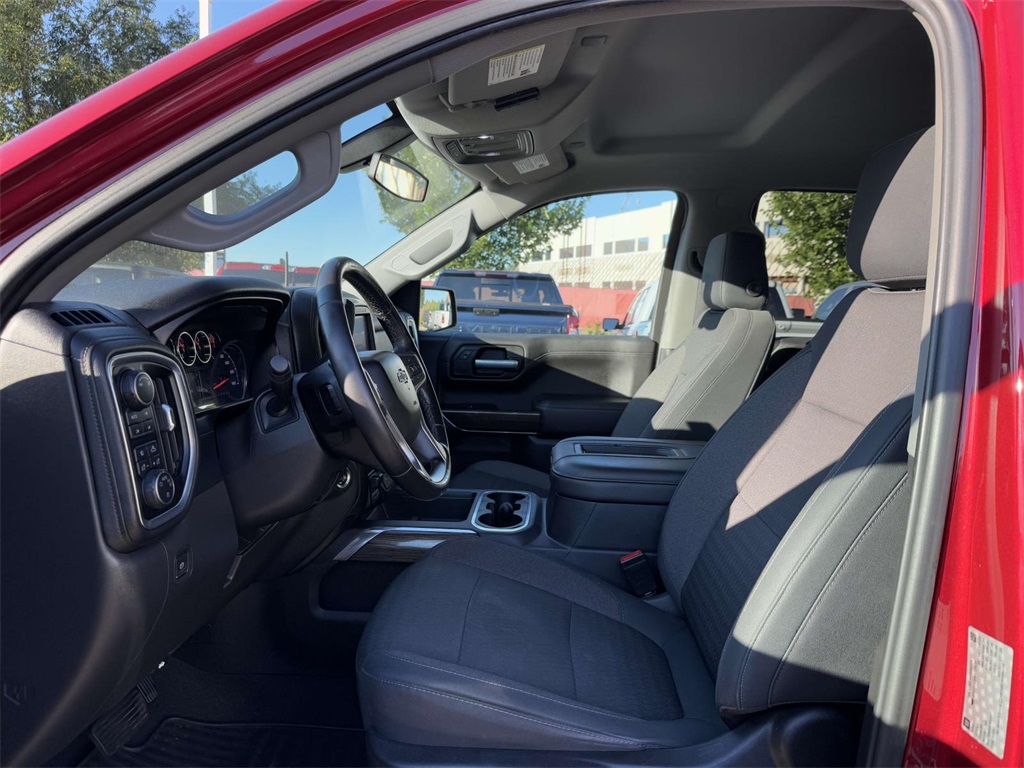 2019 Chevrolet Silverado 1500 RST photo 12