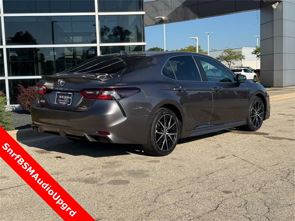 2024 Toyota Camry Hybrid SE photo 3
