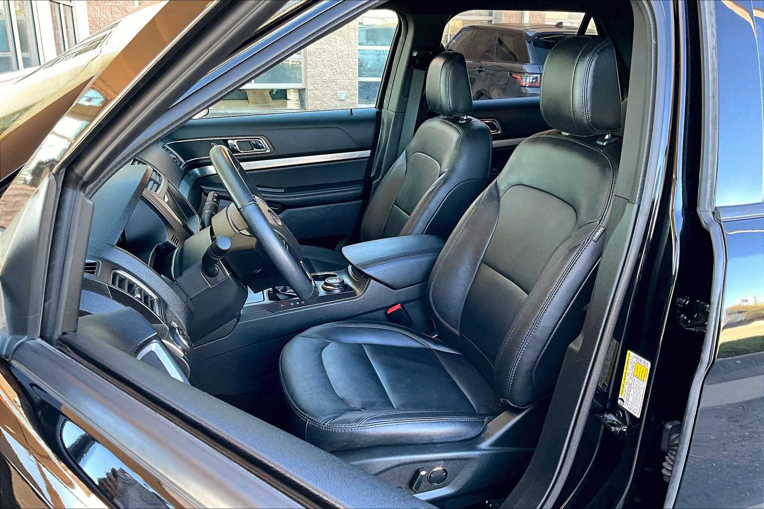 2018 Ford Explorer XLT photo 4