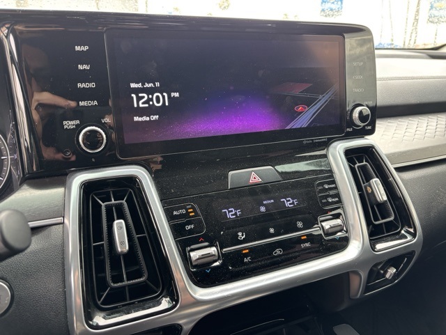 2022 Kia Sorento SX photo 7