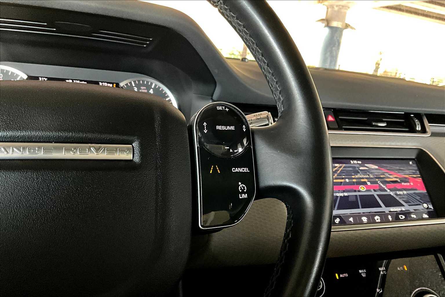 2020 Land Rover Range Rover Evoque S photo 23