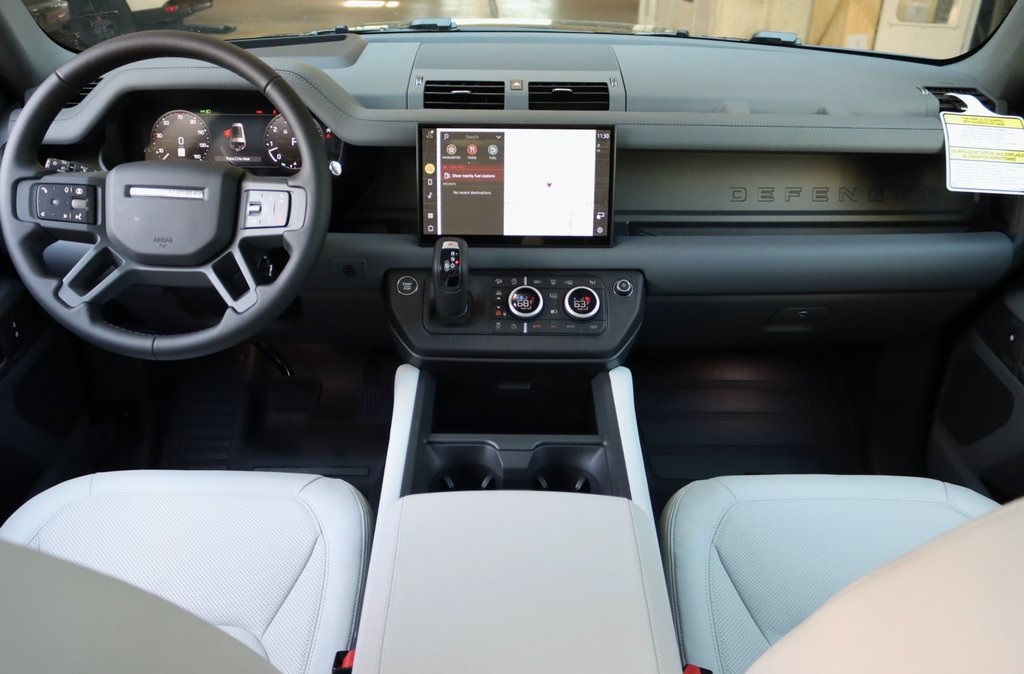 2025 LAND ROVER DEFENDER - Image 9