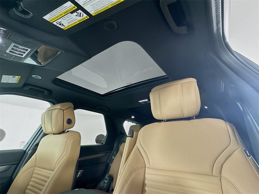 2025 Land Rover Discovery SE photo 20