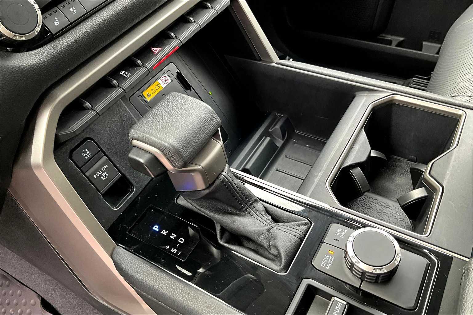 2024 Toyota Tundra Limited photo 14