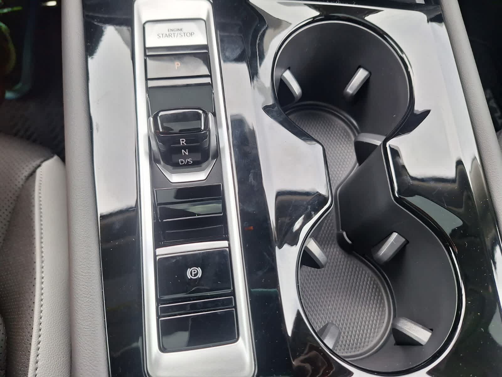 2025 Volkswagen Atlas Peak Edition SE photo 15