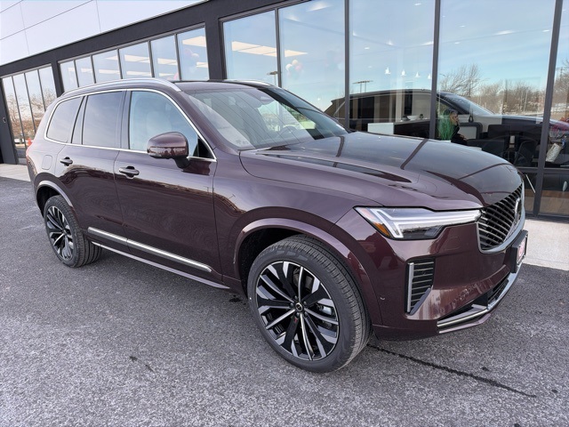 2026 Volvo XC90 Plus's photo