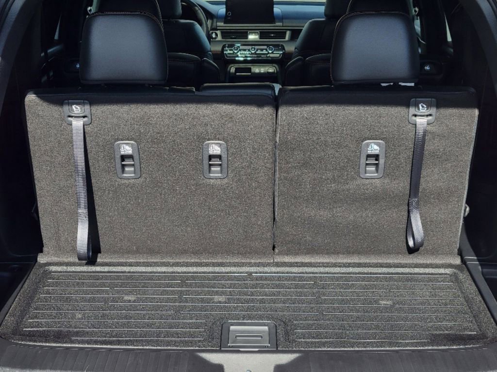 2025 Honda Pilot TrailSport photo 19