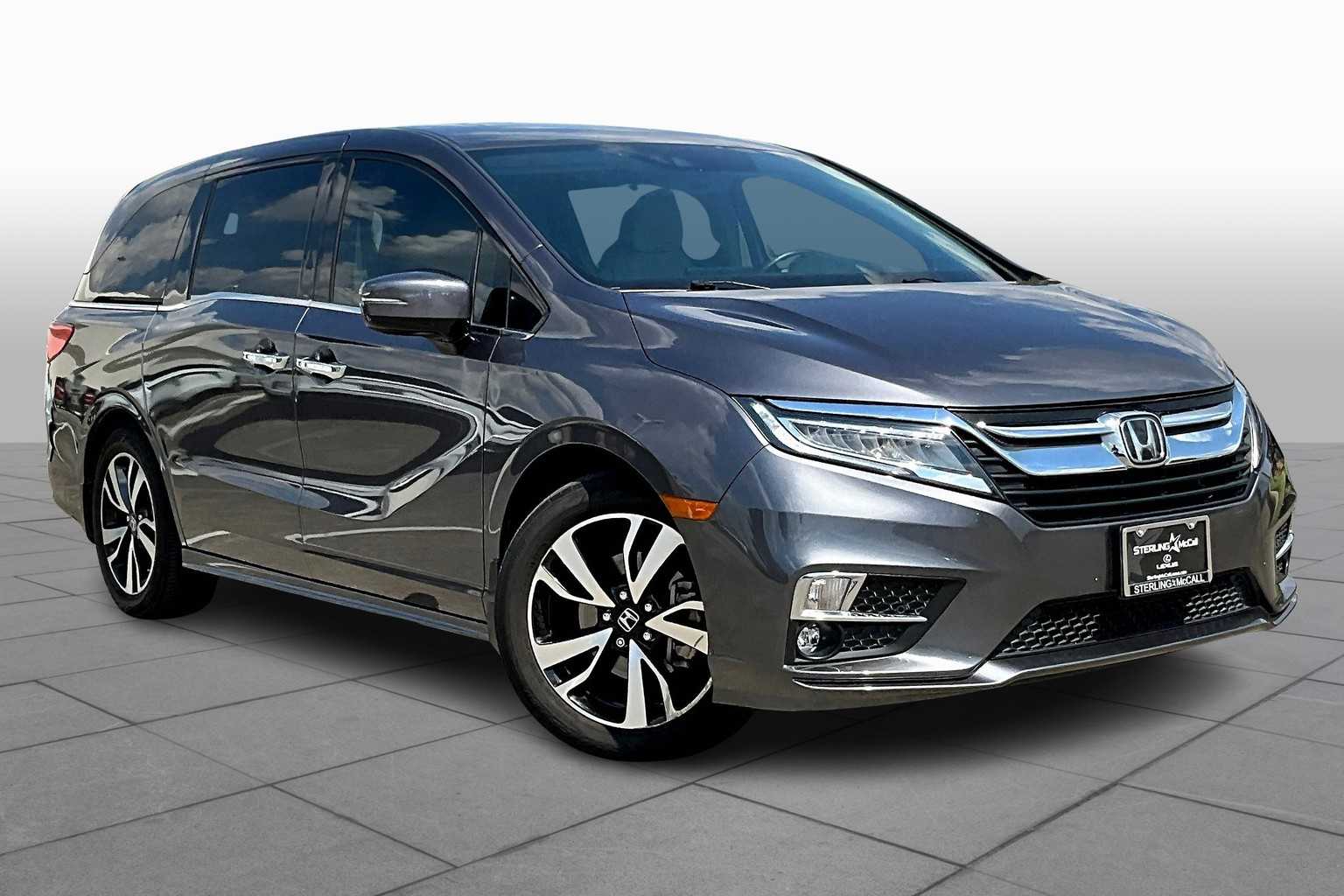 2020 Honda Odyssey Elite photo 2
