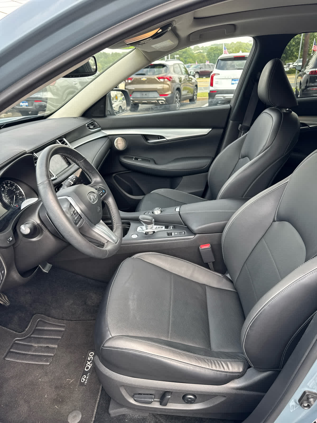 2022 Infiniti QX50 Essential AWD photo 21
