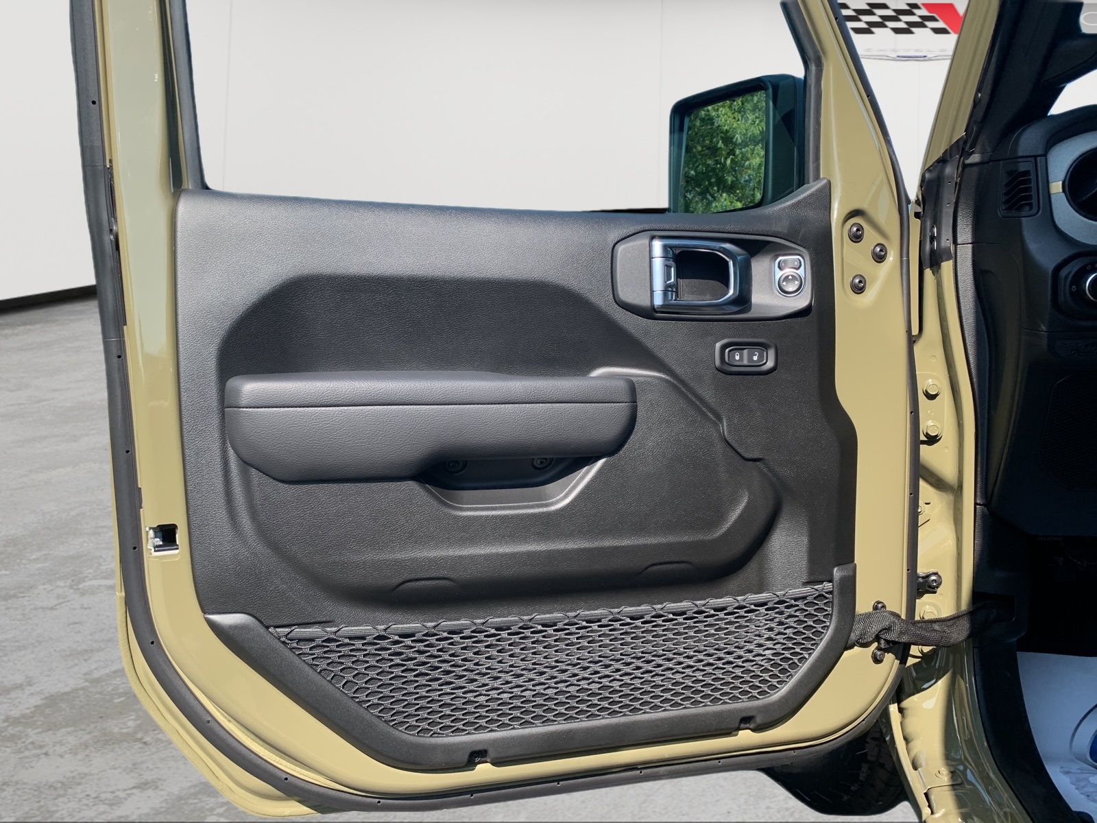 2025 Jeep Wrangler Sport S photo 28