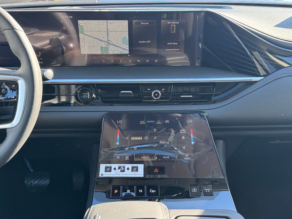 2025 Infiniti QX80 Luxe photo 11
