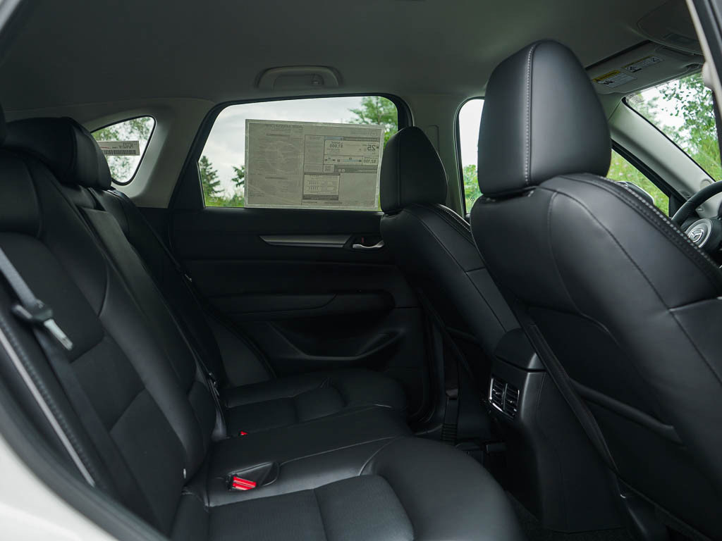 2025 Mazda CX-5 2.5 Select photo 11