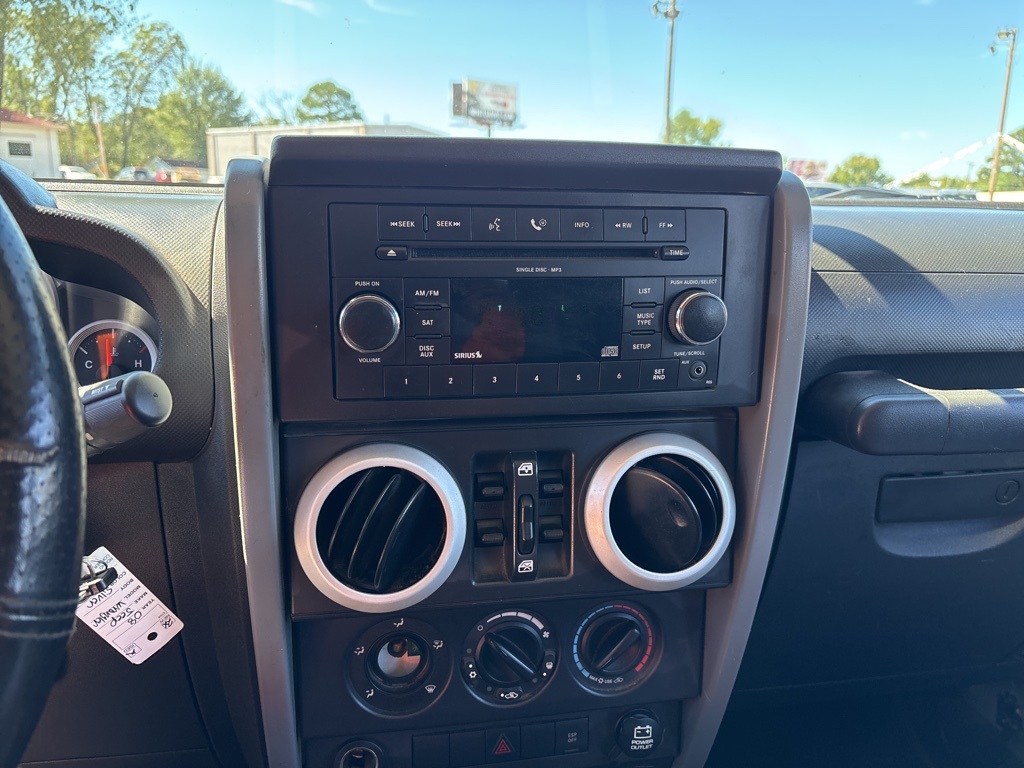 2008 Jeep Wrangler Unlimited Sahara photo 8