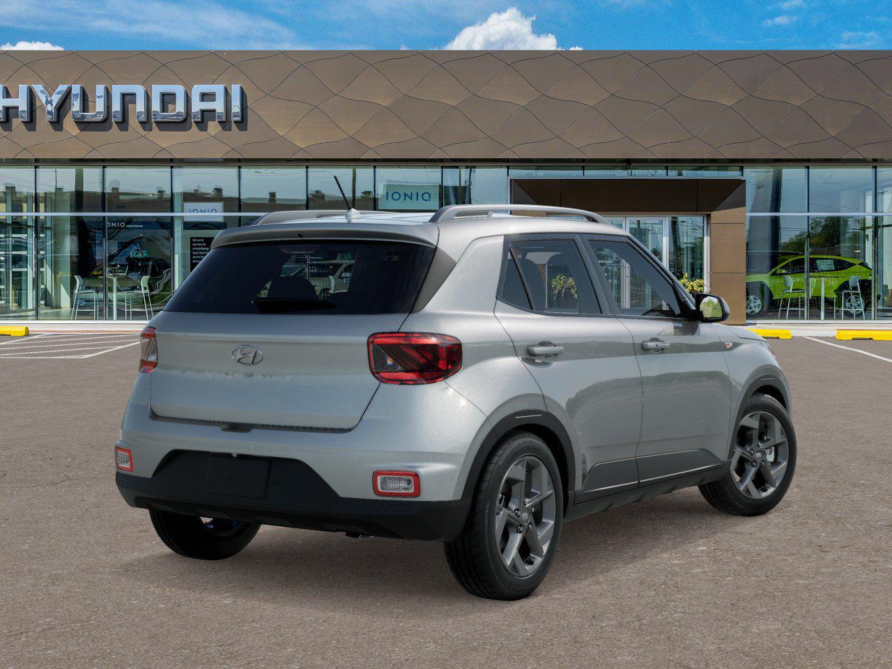2025 Hyundai Venue SEL photo 17