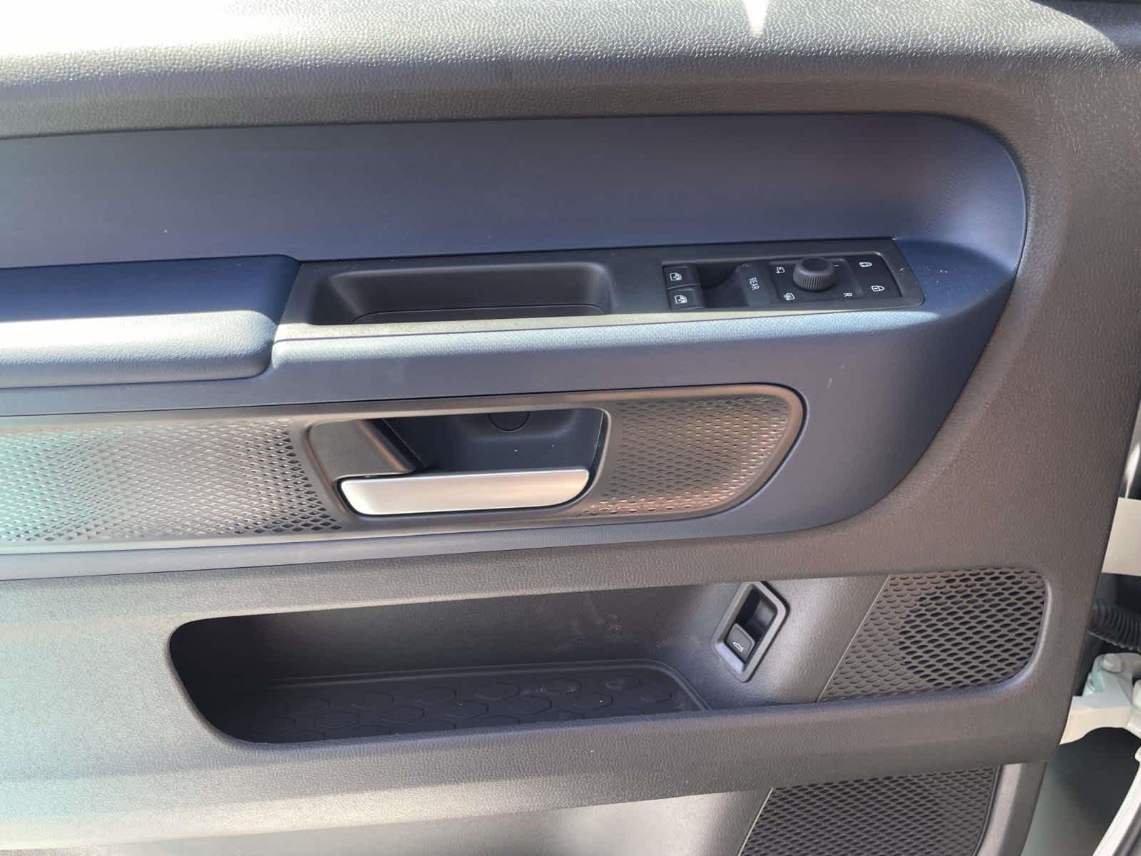 2025 Volkswagen ID. Buzz PRO S - Photo 26