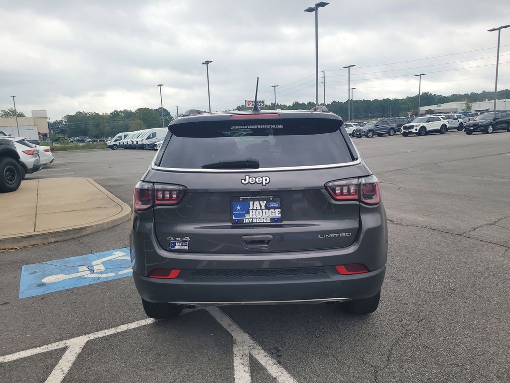 2023 Jeep Compass Limited photo 3