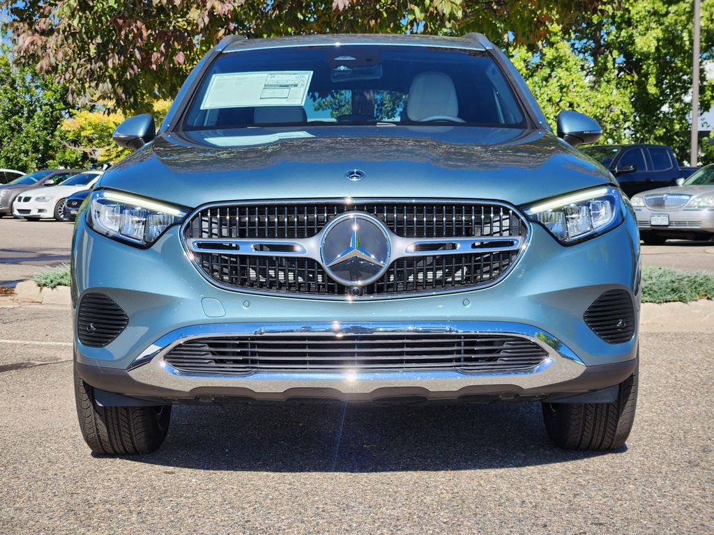 2026 Mercedes Benz GLC 300 4MATIC photo 3