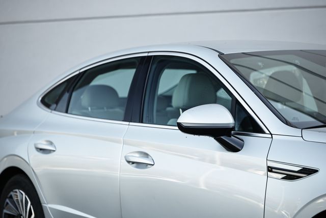 2024 Hyundai Sonata Hybrid SEL photo 2