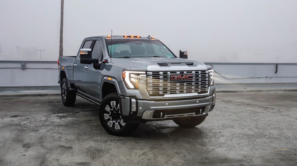2024 GMC Sierra 2500HD Denali's photo