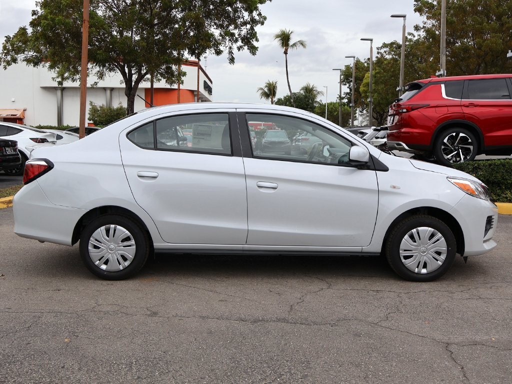 2024 Mitsubishi Mirage G4 ES photo 15