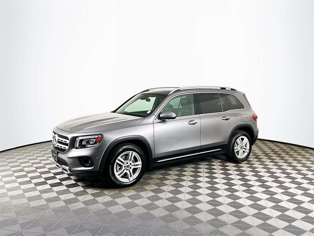 2022 Mercedes Benz GLB 250 4MATIC photo 2