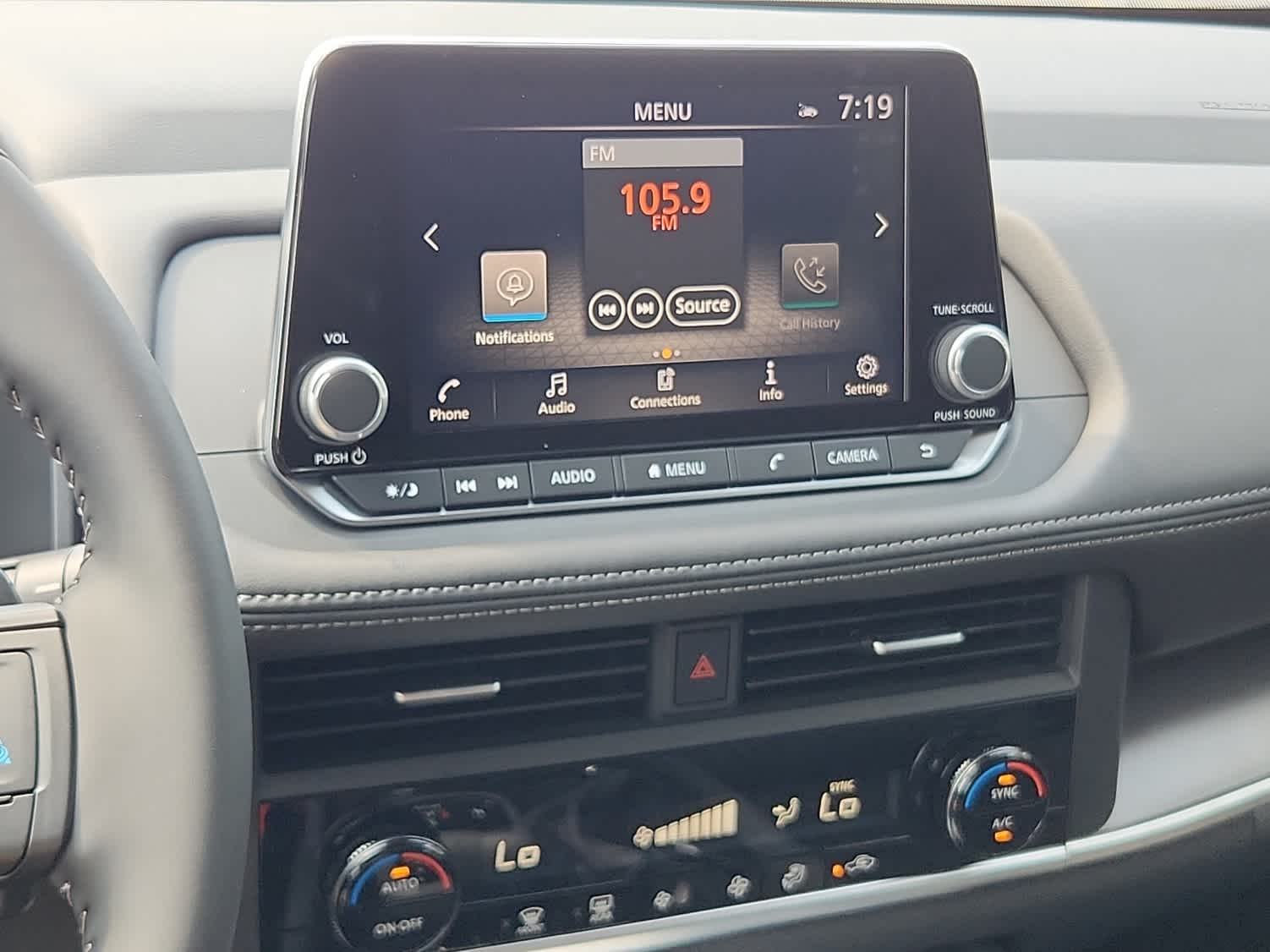 2026 Nissan Rogue SV photo 13