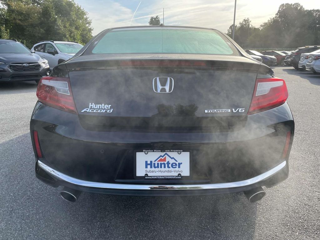 2016 Honda Accord Touring photo 26