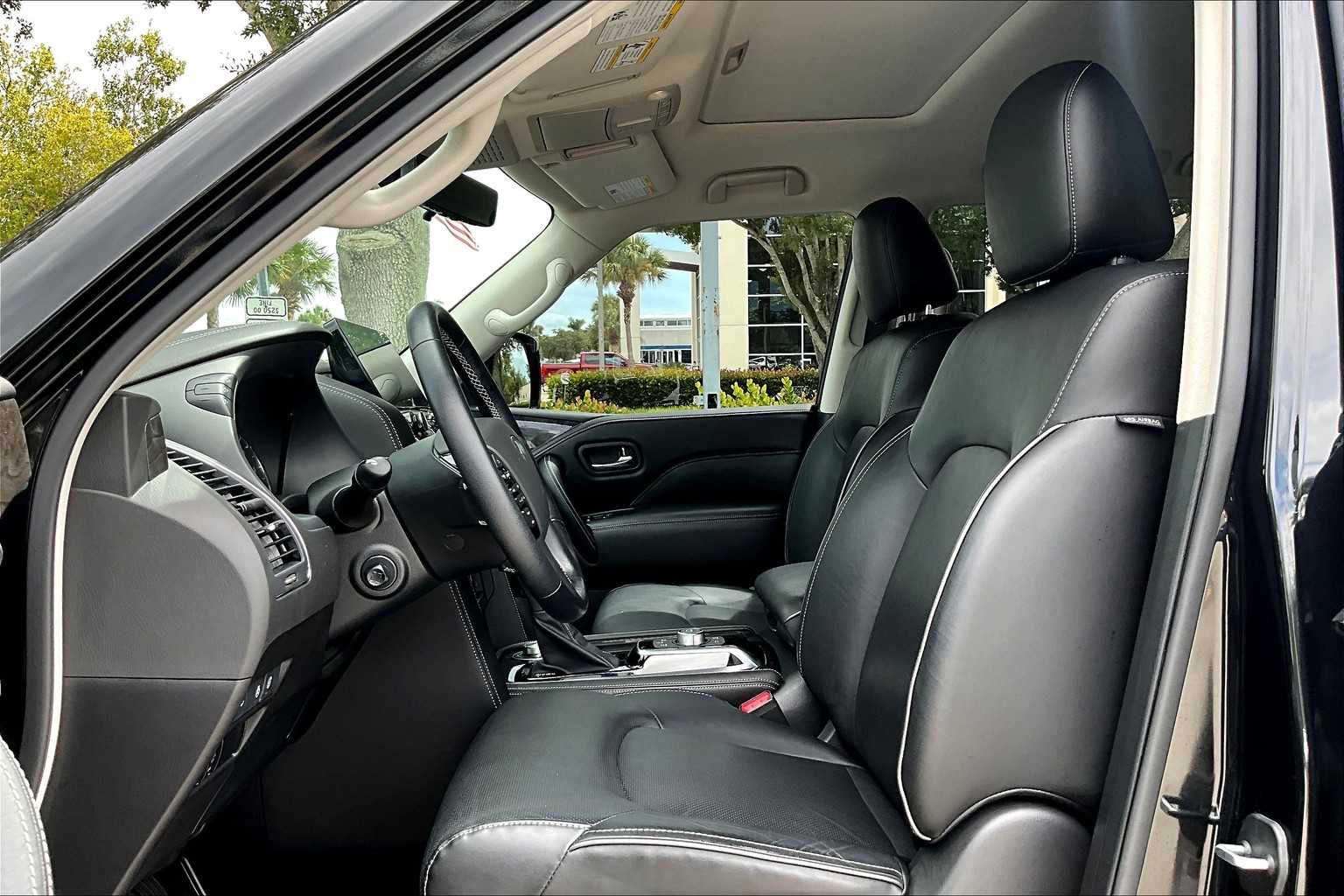 2024 Infiniti QX80 Luxe photo 4