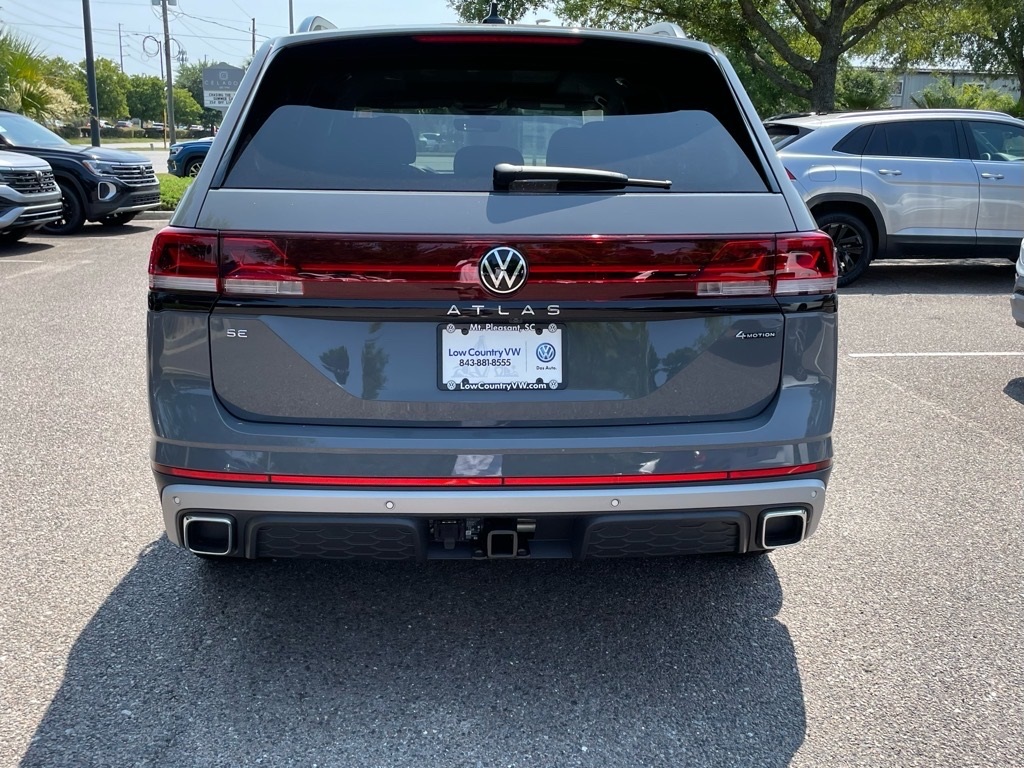 2025 Volkswagen Atlas Peak Edition SE photo 3