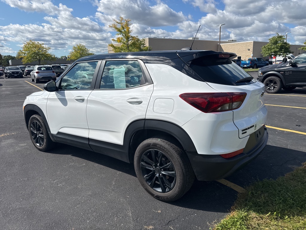 2022 Chevrolet Trailblazer LS photo 4