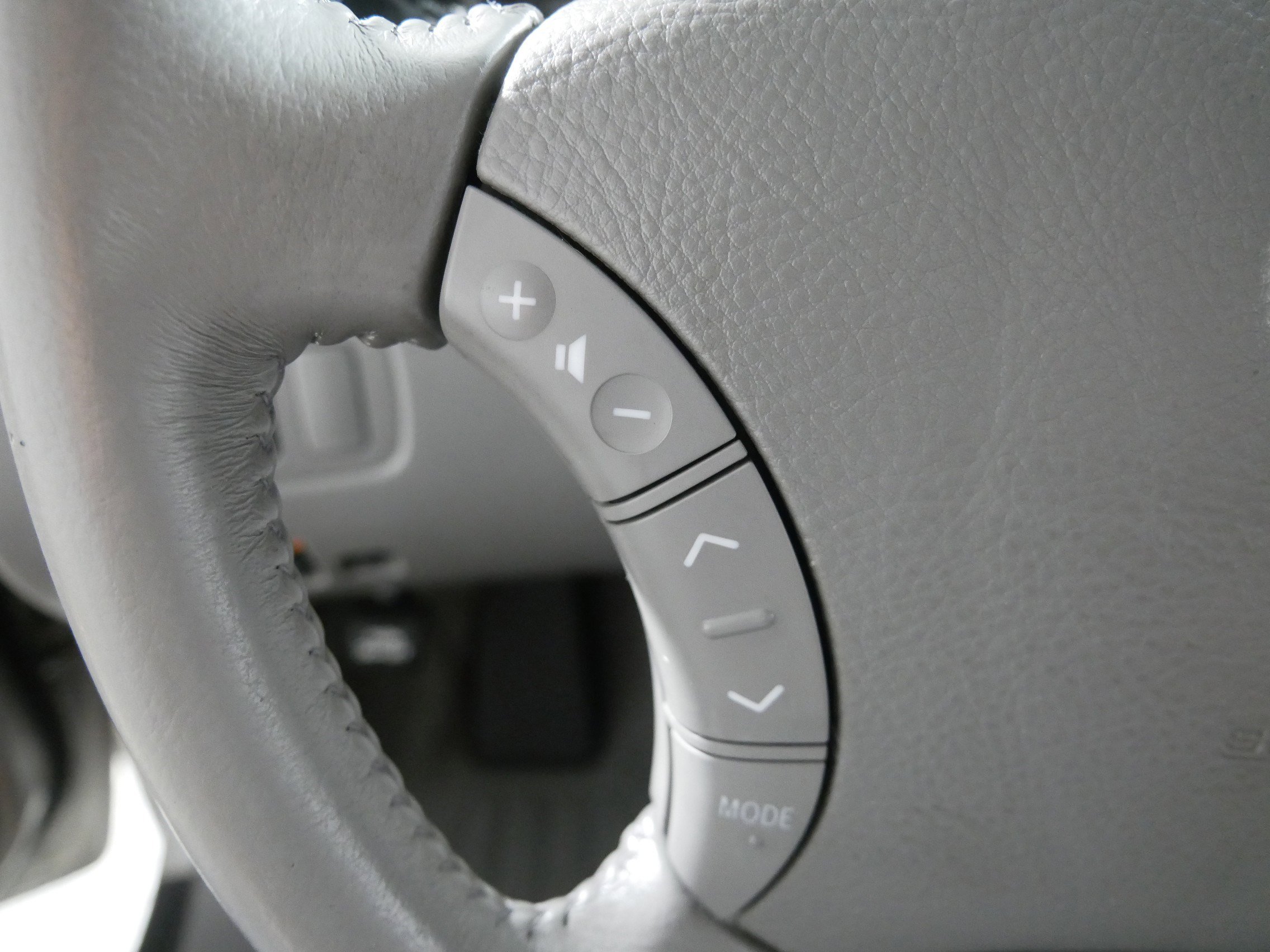 2004 Toyota Sienna XLE photo 17
