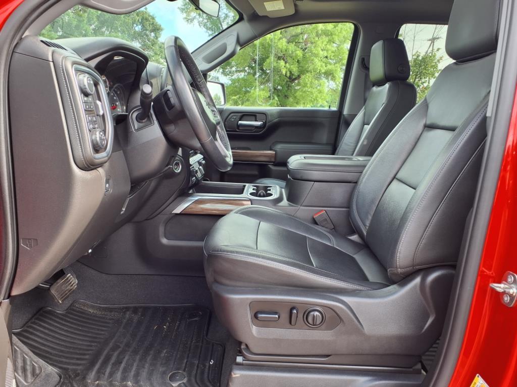 2020 Chevrolet Silverado 1500 RST photo 3