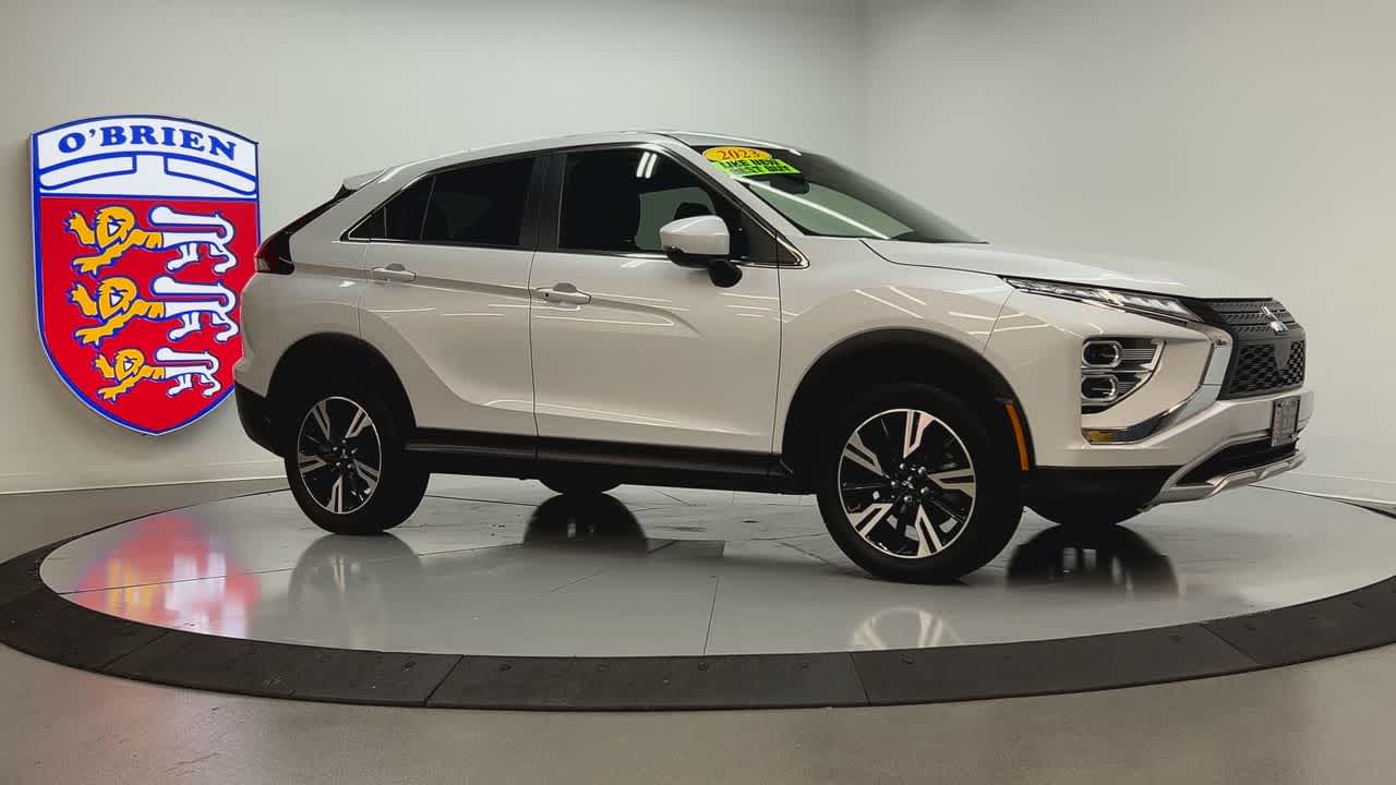 2023 Mitsubishi Eclipse Cross SE photo 3