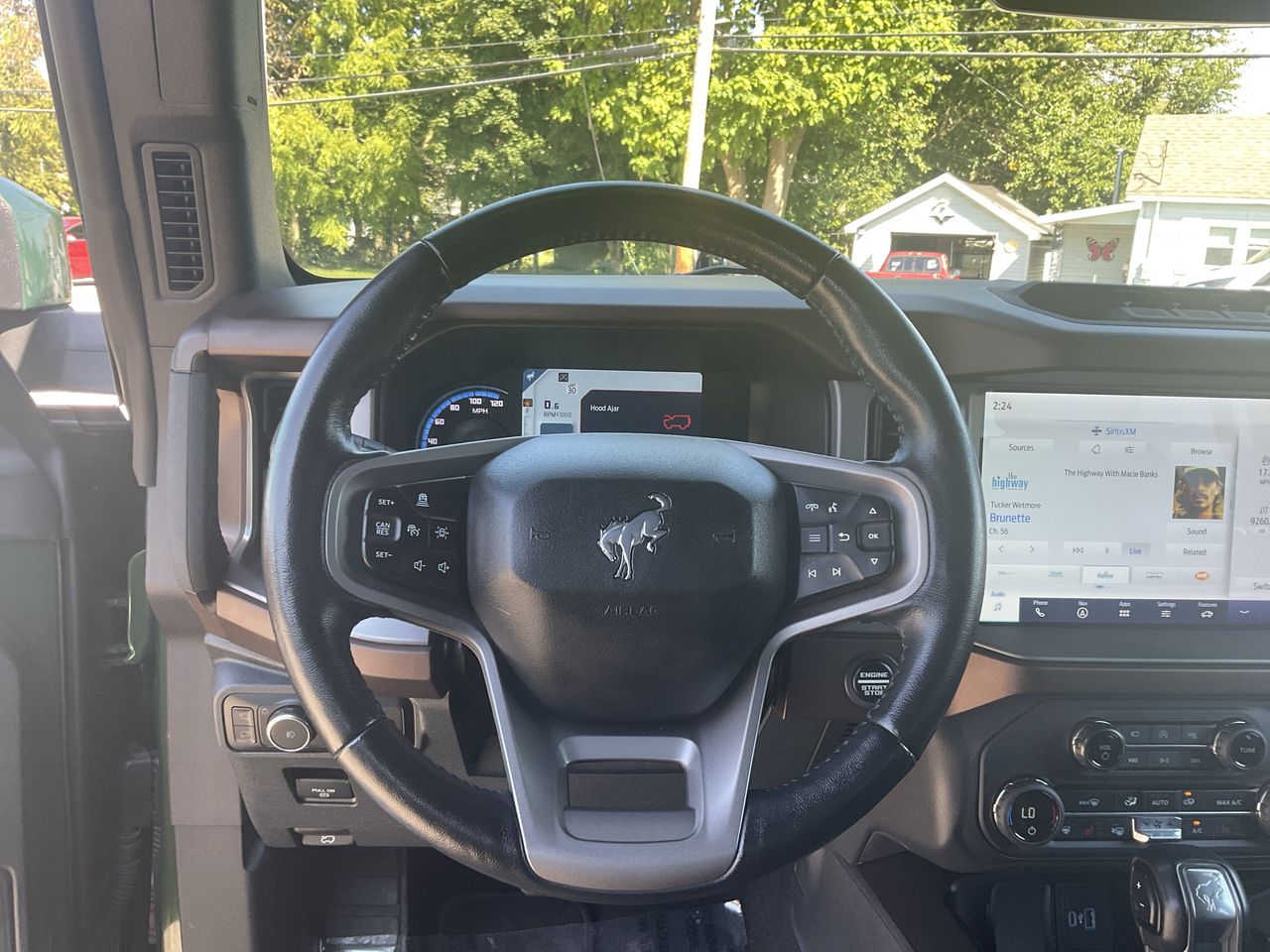 2023 Ford Bronco Base photo 18