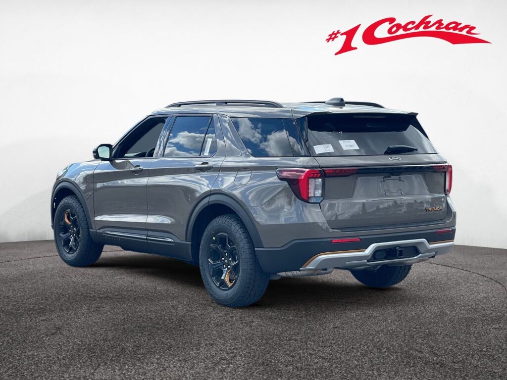 2026 Ford Explorer photo 4