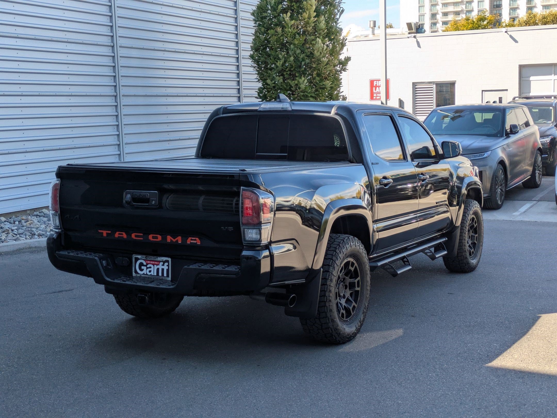 2023 Toyota Tacoma Limited photo 3
