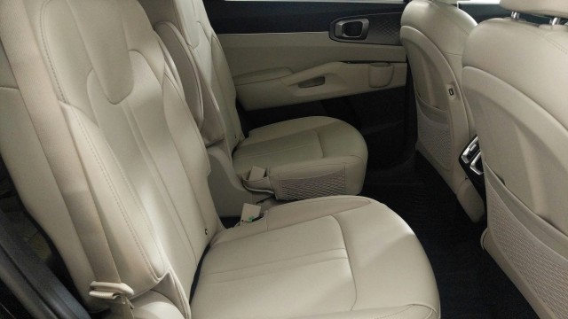 Used 2023 Aurora Black Kia EX image 33