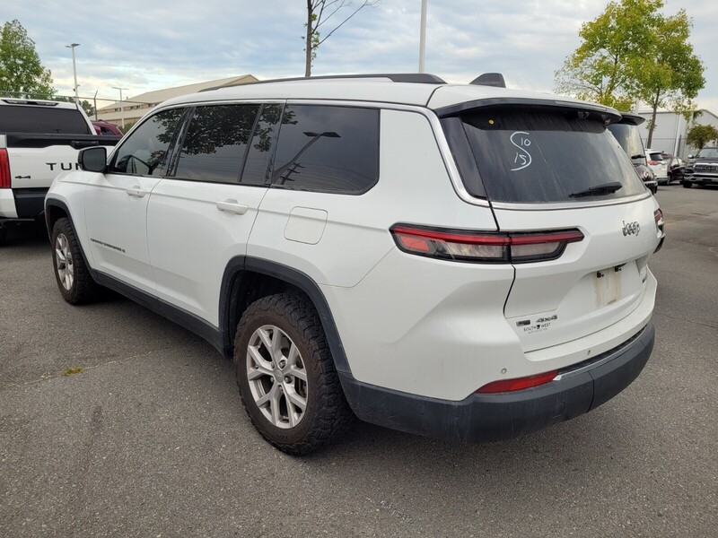 2022 Jeep Grand Cherokee Limited photo 3