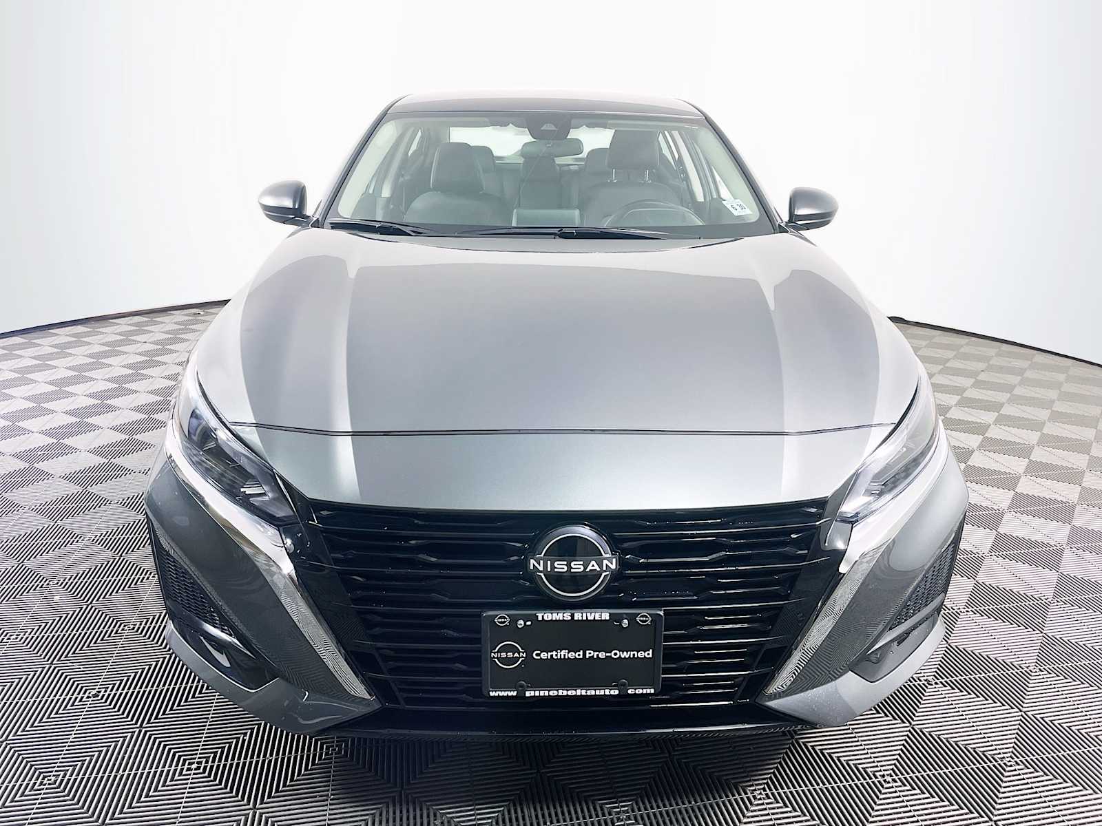 2025 Nissan Altima SV photo 2