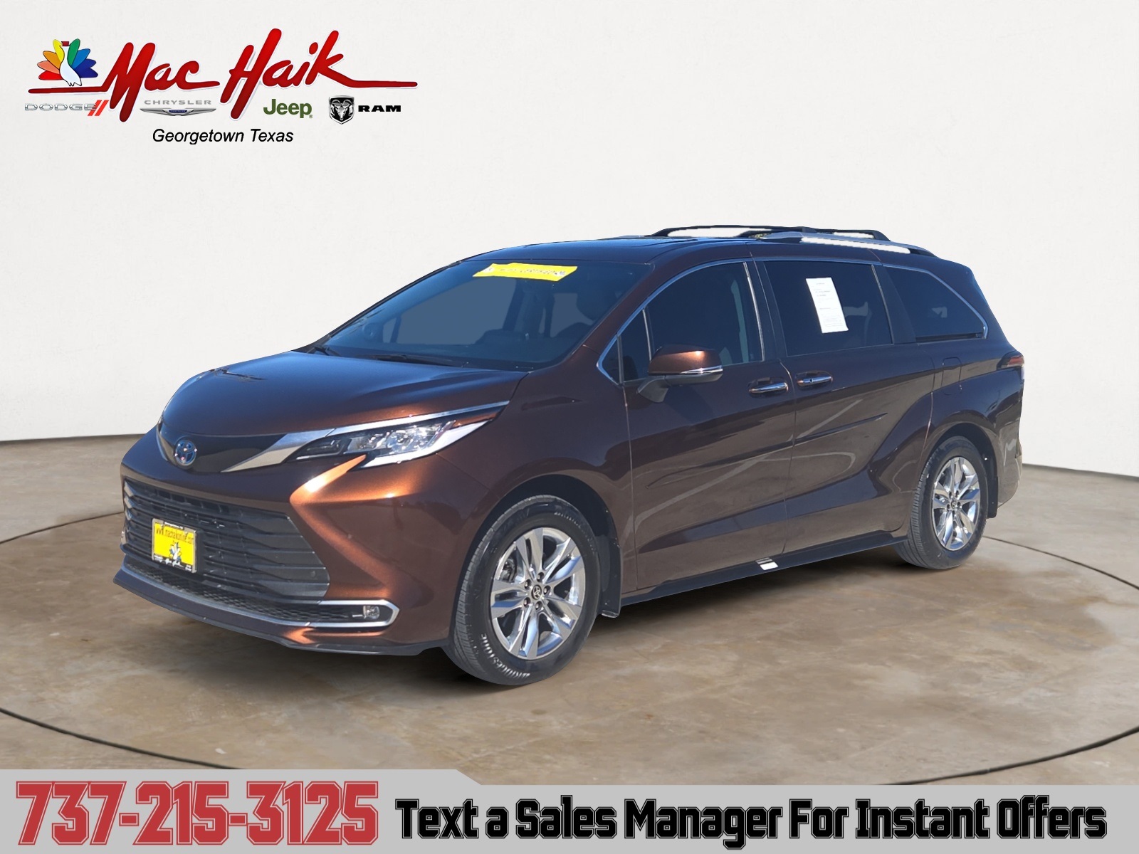 2024 Toyota Sienna Limited's photo