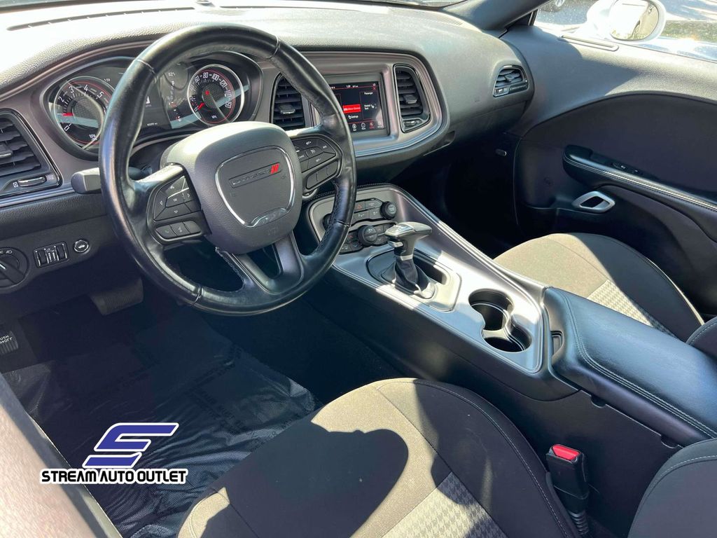 2023 Dodge Challenger GT photo 8