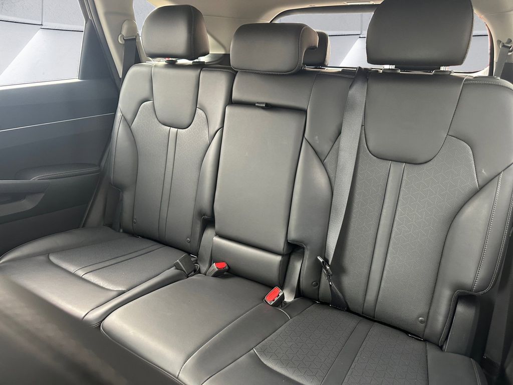 2023 Kia Sorento S photo 15