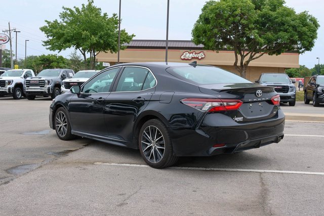 2023 Toyota Camry SE photo 4
