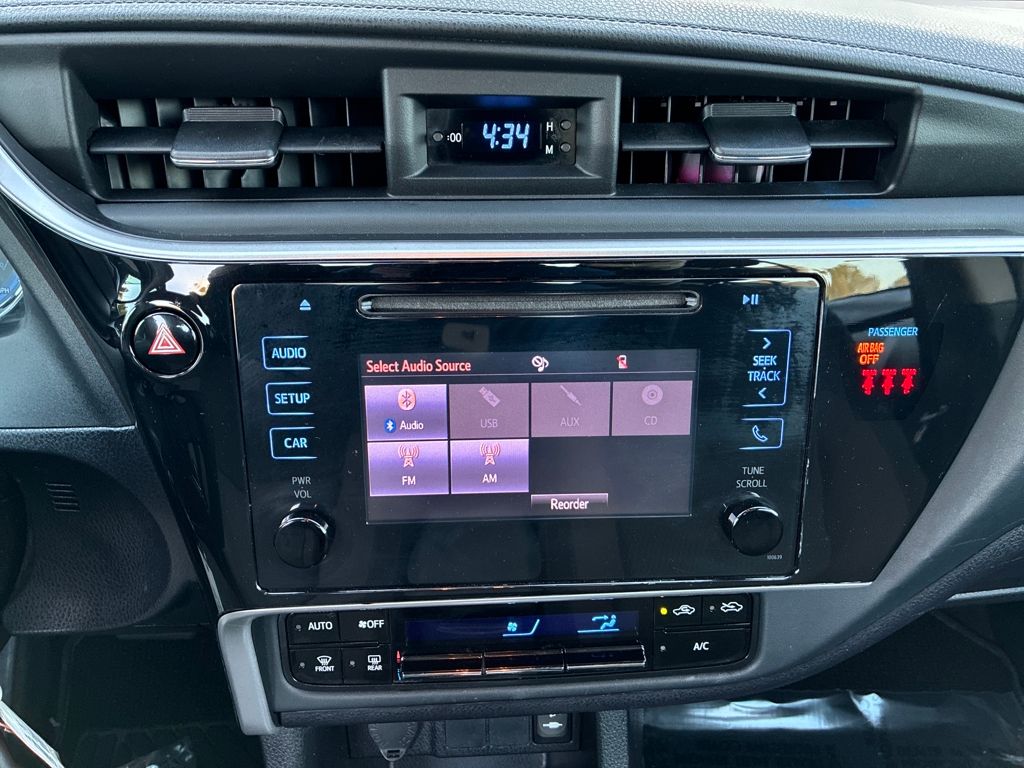 2019 Toyota Corolla L photo 18