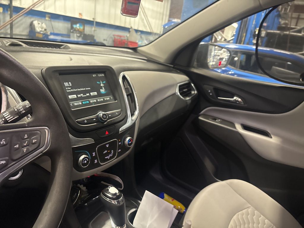 2018 Chevrolet Equinox LT photo 20