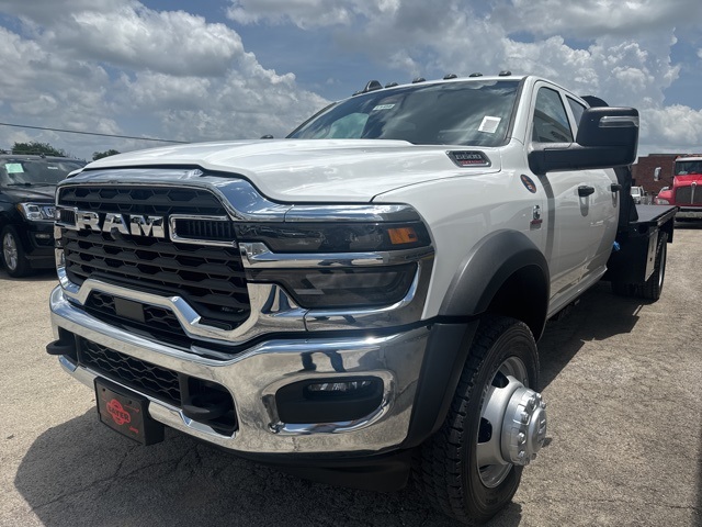 2025 Ram 5500 Tradesman photo 2